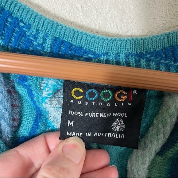 COOGI VINTAGE 90s Chunky Knit Cropped V-Neck Textured Knit Women's Wool Sweater - Picture 8 of 11